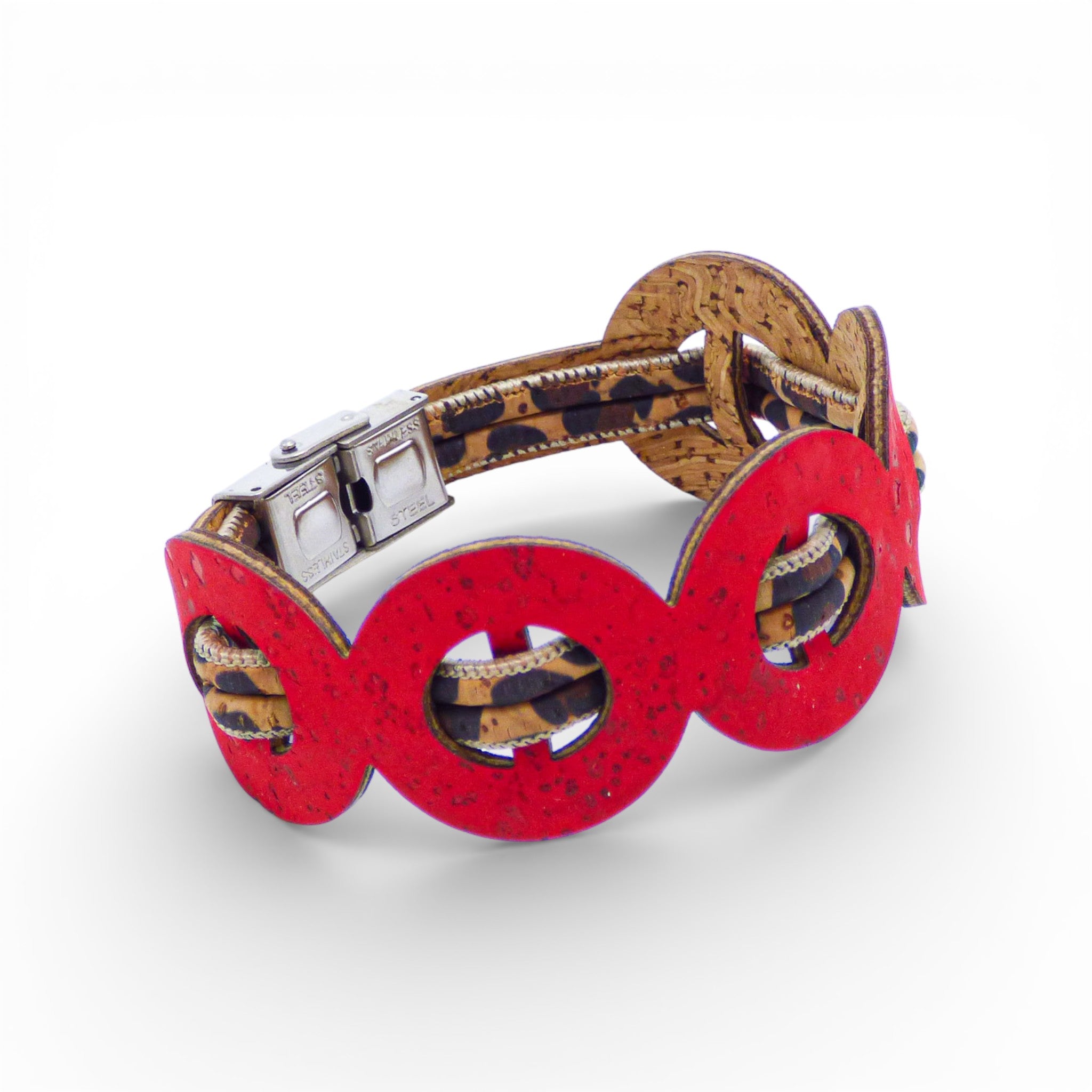 Bracelet anneaux en liège rouge sur fond léopard — Cork Colors, fermoir métal, Portugal