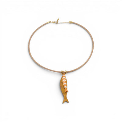 Collier artisanal liège avec pendentif sardinette orange, accessoire vegan tendance