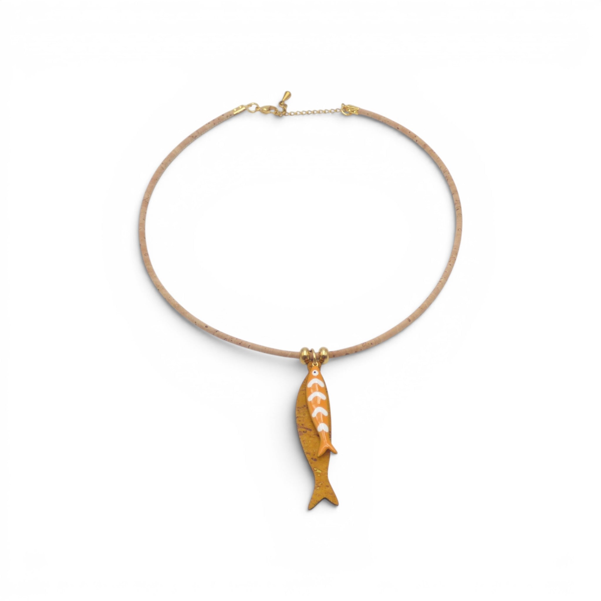 Collier artisanal liège avec pendentif sardinette orange, accessoire vegan tendance