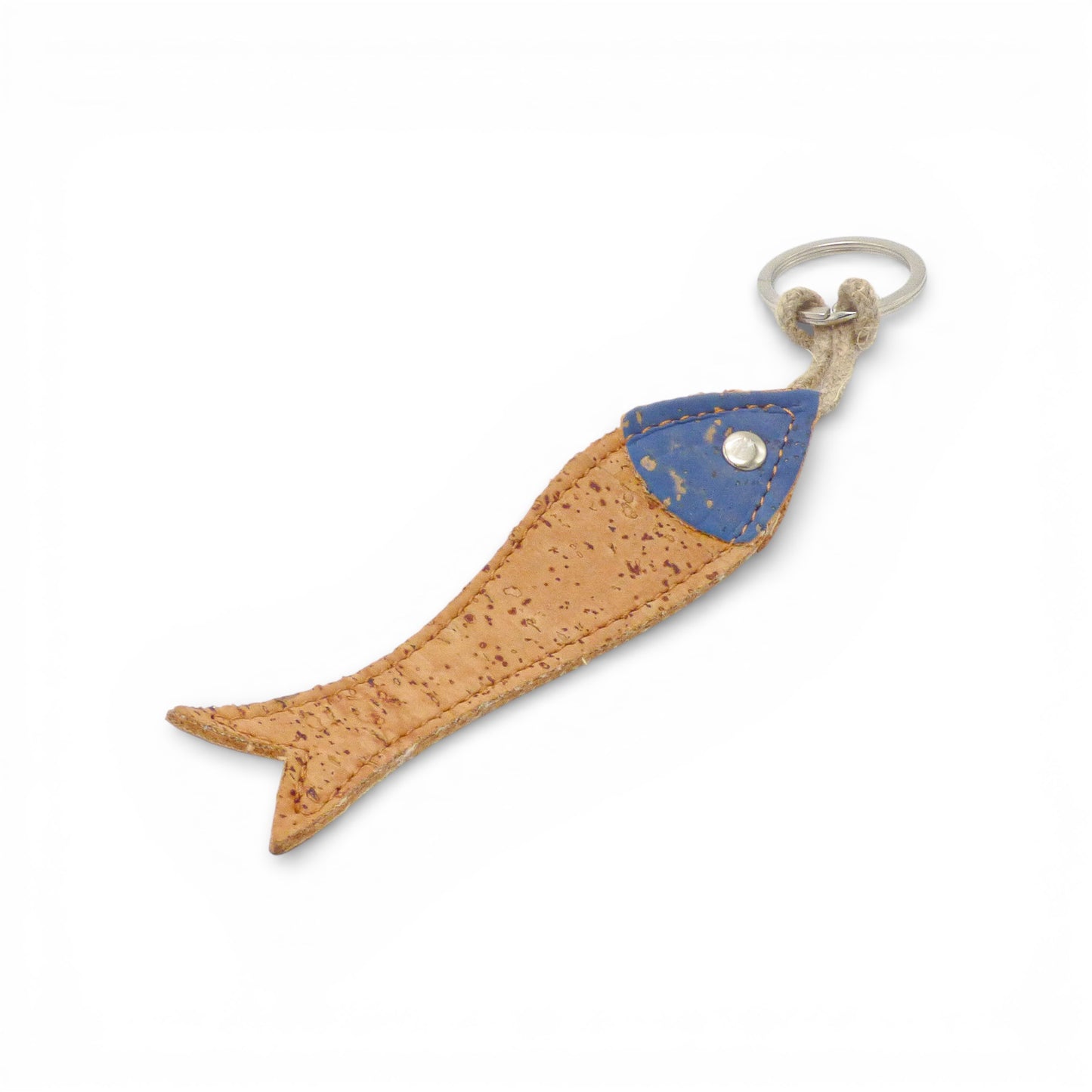 Porte-clés Sardine Iconique Amador Varum en liège, bleu clair, avec design océan et finition douce.