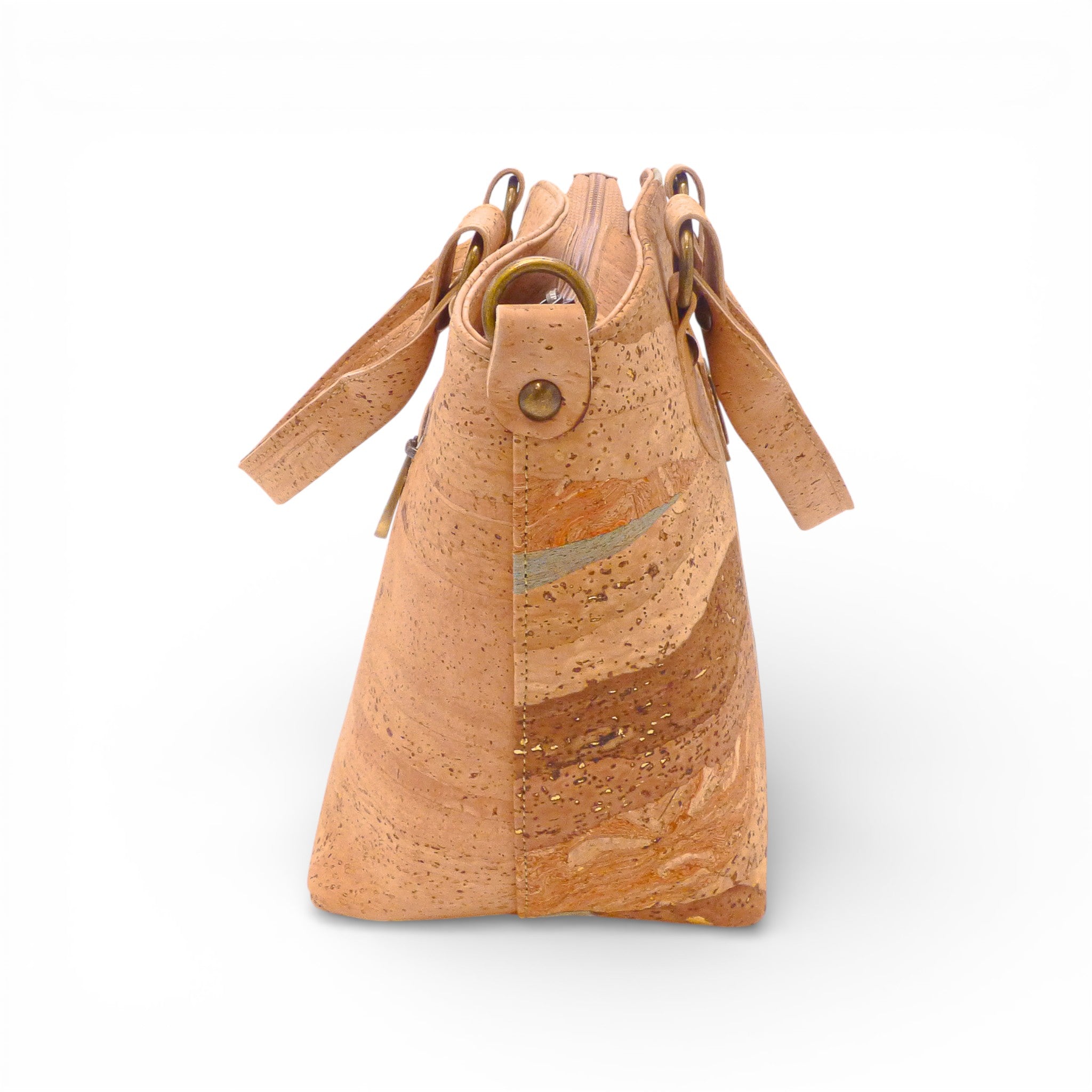 Profil d'un sac trapèze en liège naturel — Montado, soufflet, bouton pression, Portugal