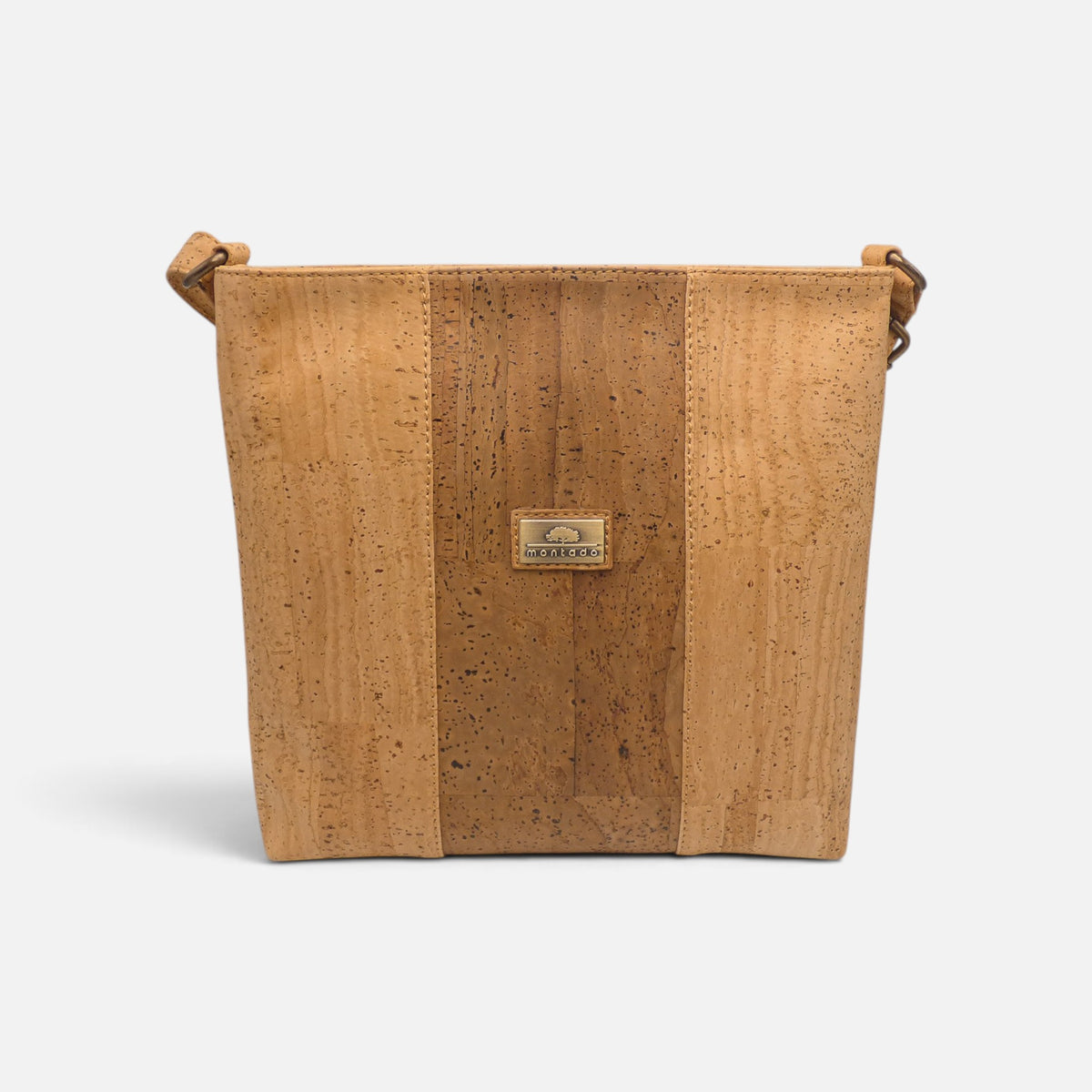 Sac bandoulière compact en liège, bande centrale Taco brun bois sur fond naturel