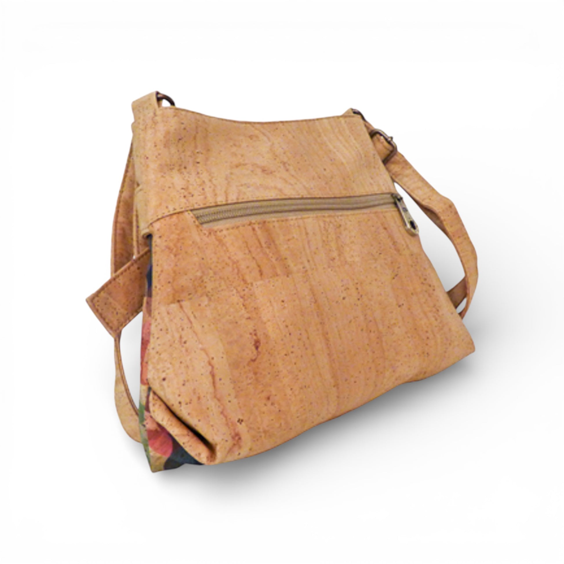 Sac bandoulière en liège "Nœud" Montado, vue de face avec poche zippée et design élégant.