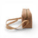Profil d'un sac bandoulière compact en liège naturel — Amador Varum, zip top, boucle, Portugal